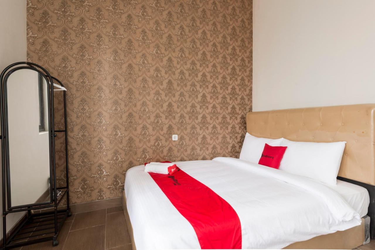 Reddoorz Near Grand City Mall 2 سورابايا المظهر الخارجي الصورة