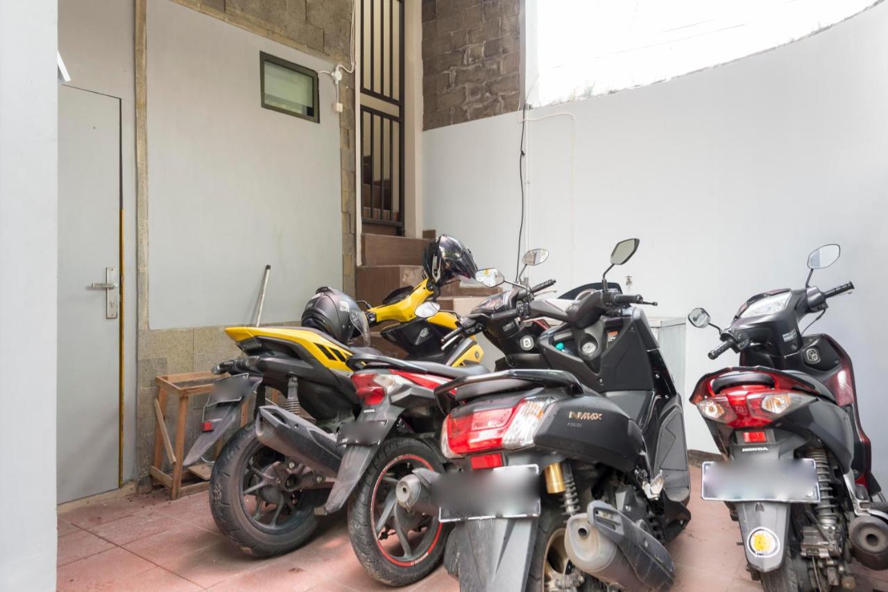 Reddoorz Near Grand City Mall 2 سورابايا المظهر الخارجي الصورة