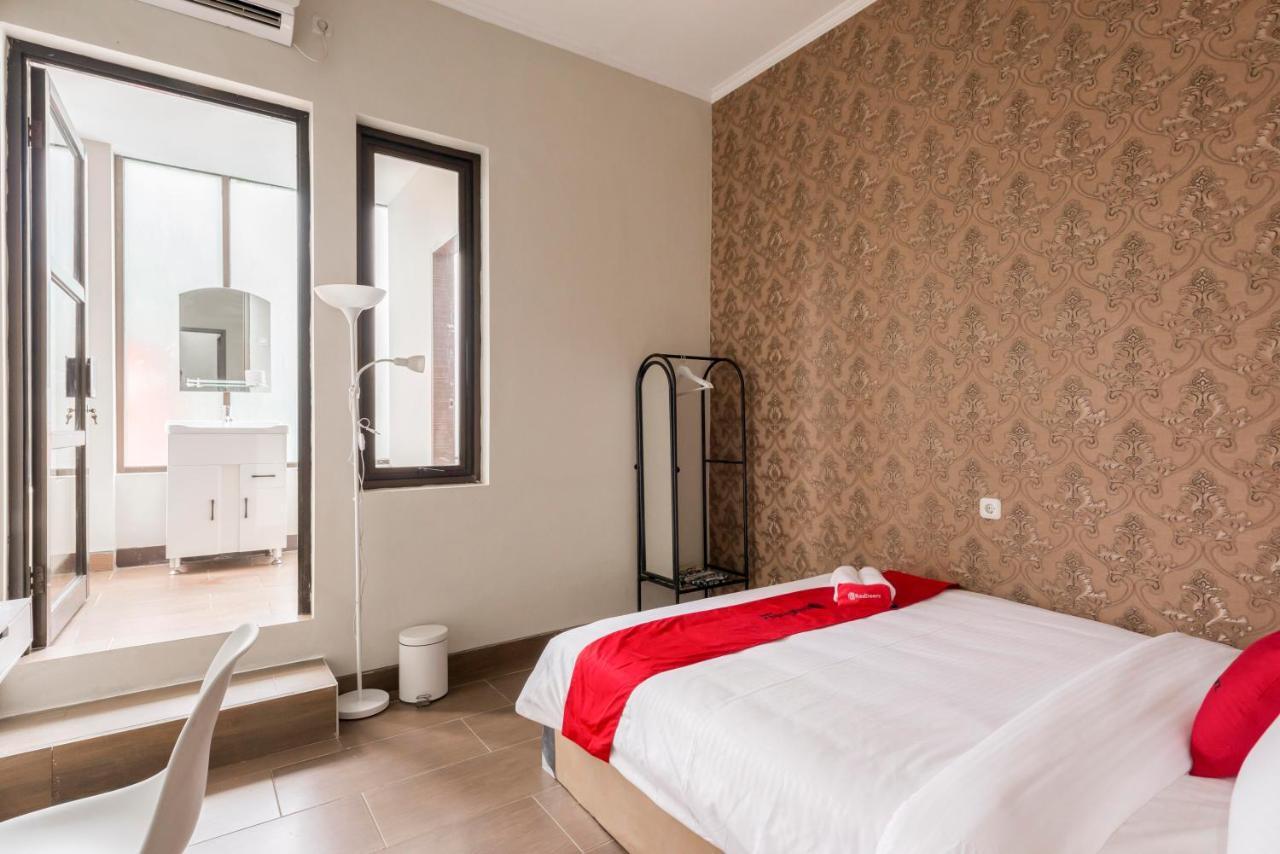 Reddoorz Near Grand City Mall 2 سورابايا المظهر الخارجي الصورة
