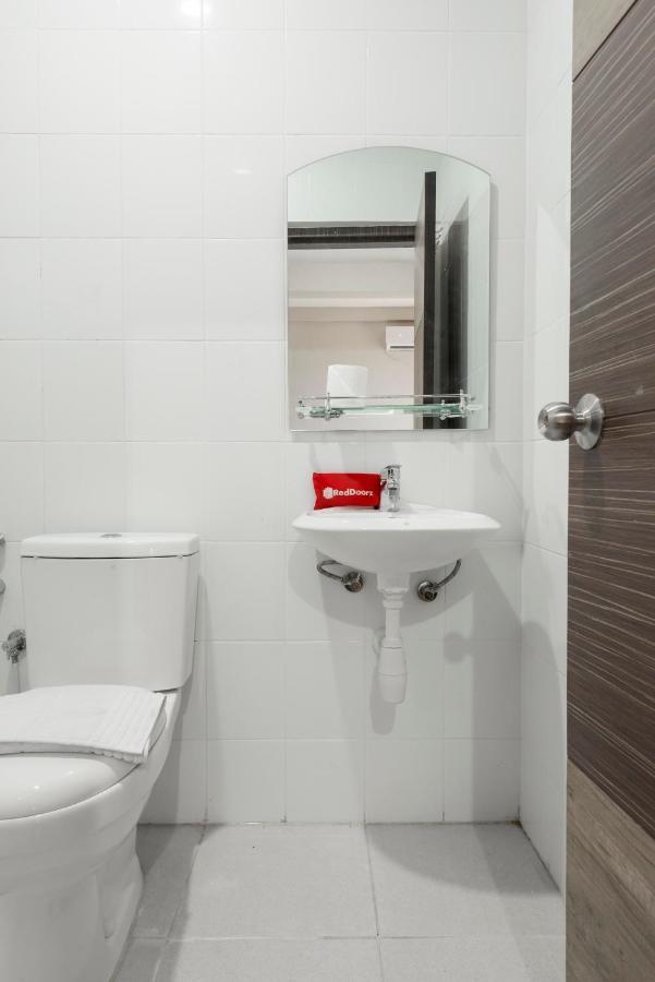 Reddoorz Near Grand City Mall 2 سورابايا المظهر الخارجي الصورة