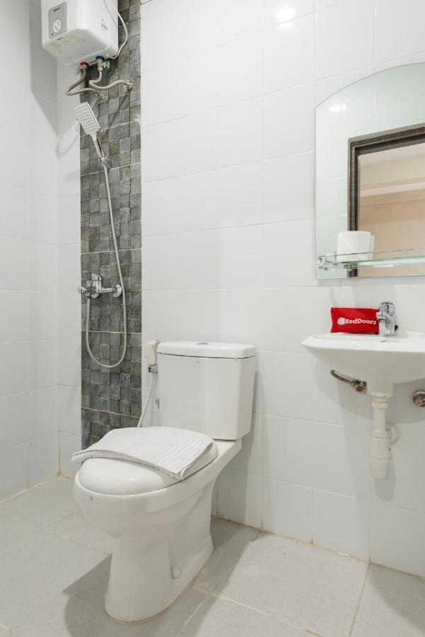 Reddoorz Near Grand City Mall 2 سورابايا المظهر الخارجي الصورة